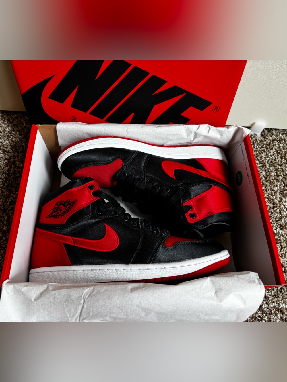 Nike Air Jordan 1 High OG - Black & Red - Picture 2 of 9